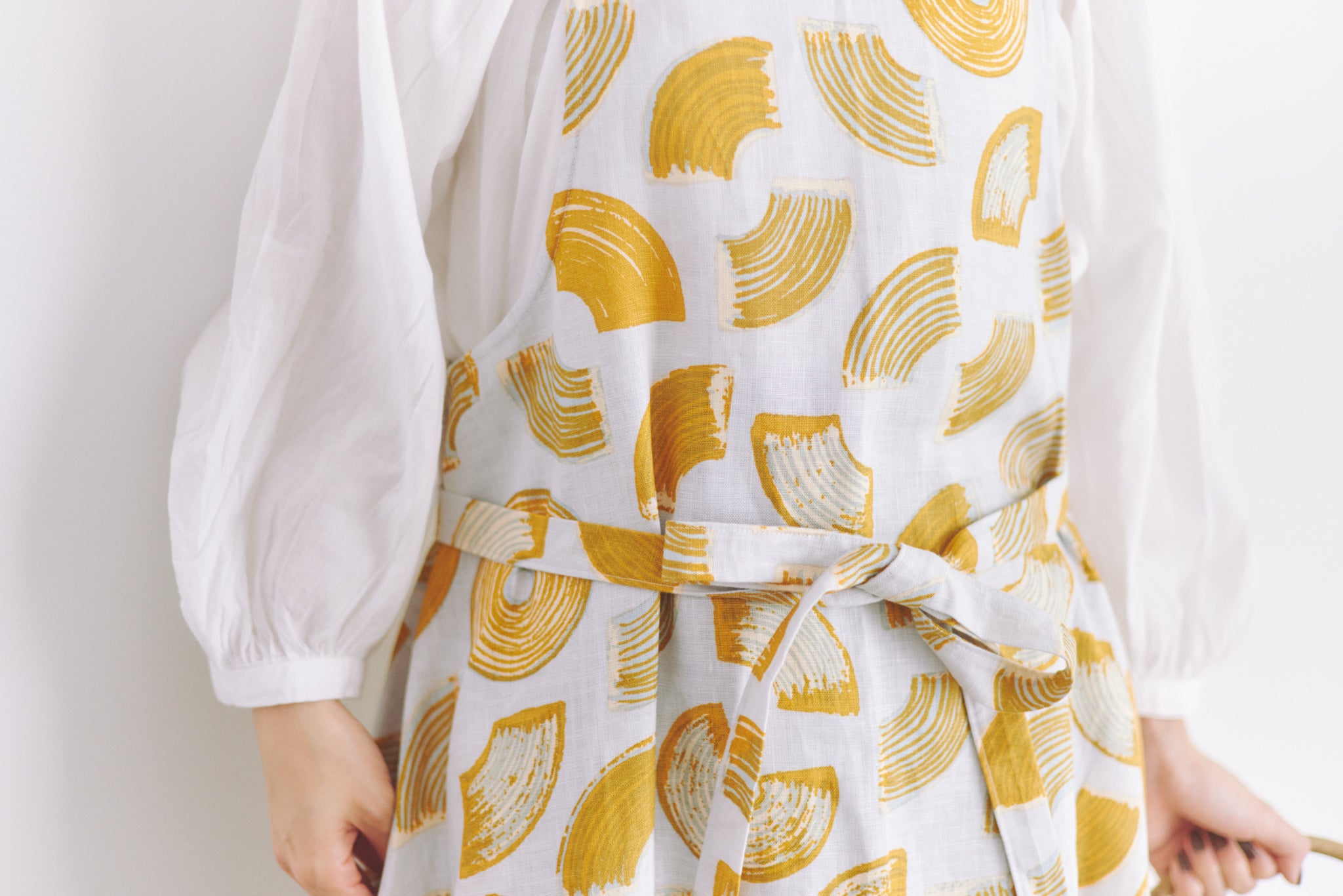 2way apron one-piece linen / Baumkuchen – gochisou